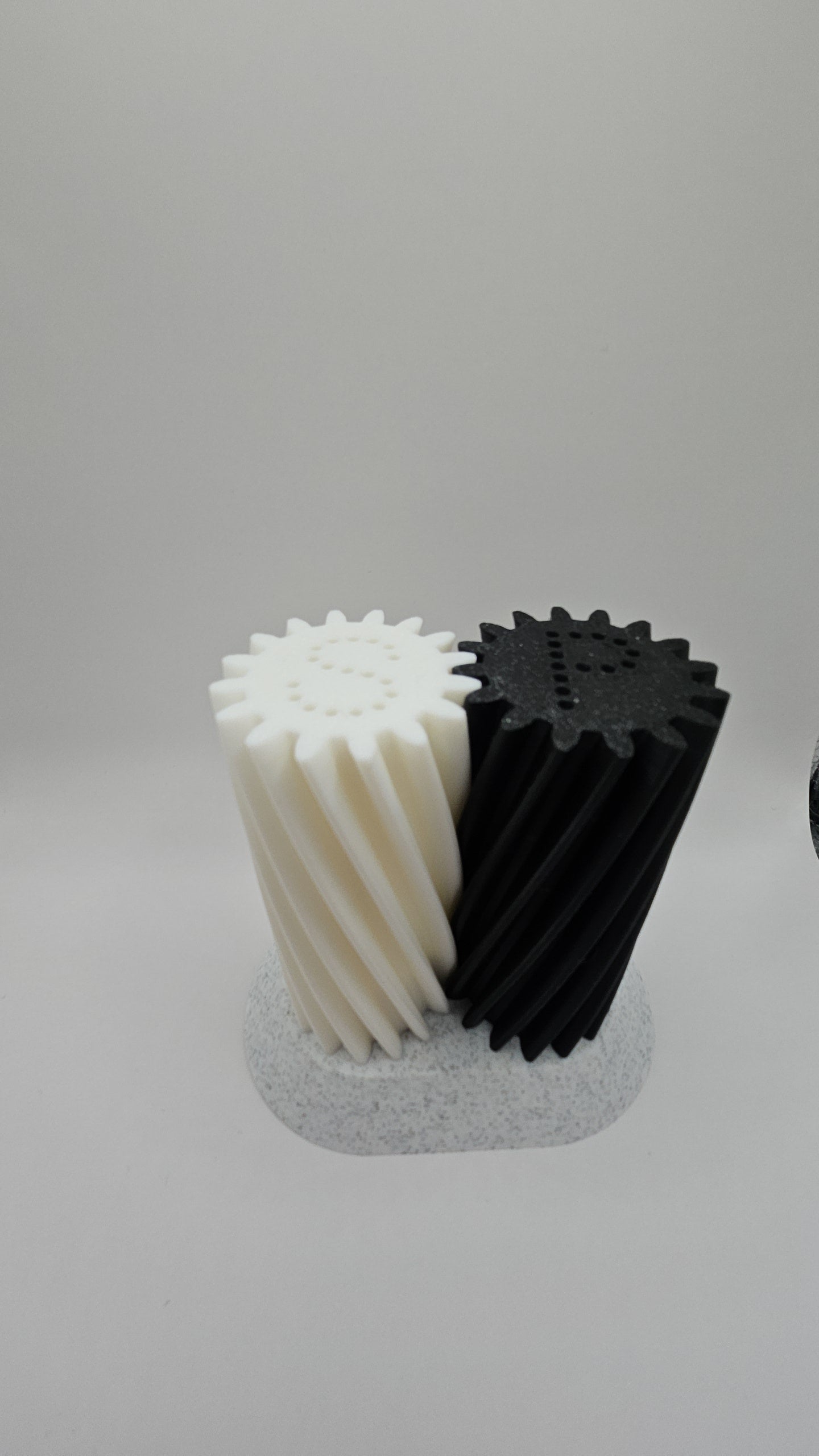 3D-printet salt- og peppersett Spiral Duo med fidget effekt